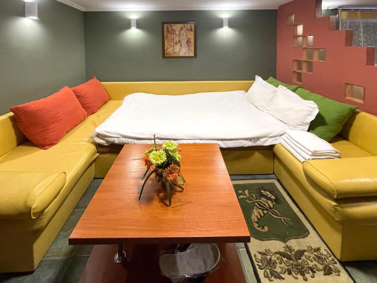 Economy Room In Hotel Eney 利沃夫 客房 照片